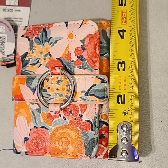 MUNDI BRAND WOMEN'S "FRUIT PUNCH FLORAL" WALLET WITH RFID PROTECTION - Picture 8 of 13